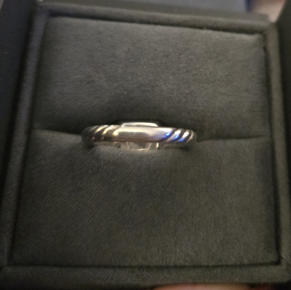 David Yurman Novella Ring - Blue Topaz & Diamond - Picture 8 of 12